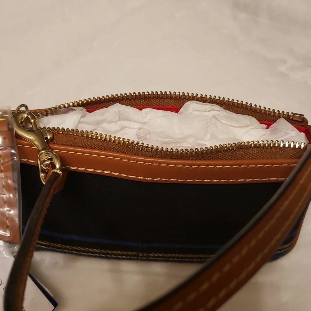 Dooney  & Bourke this woven